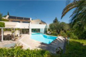 French Riviera magnifique villa avec piscine